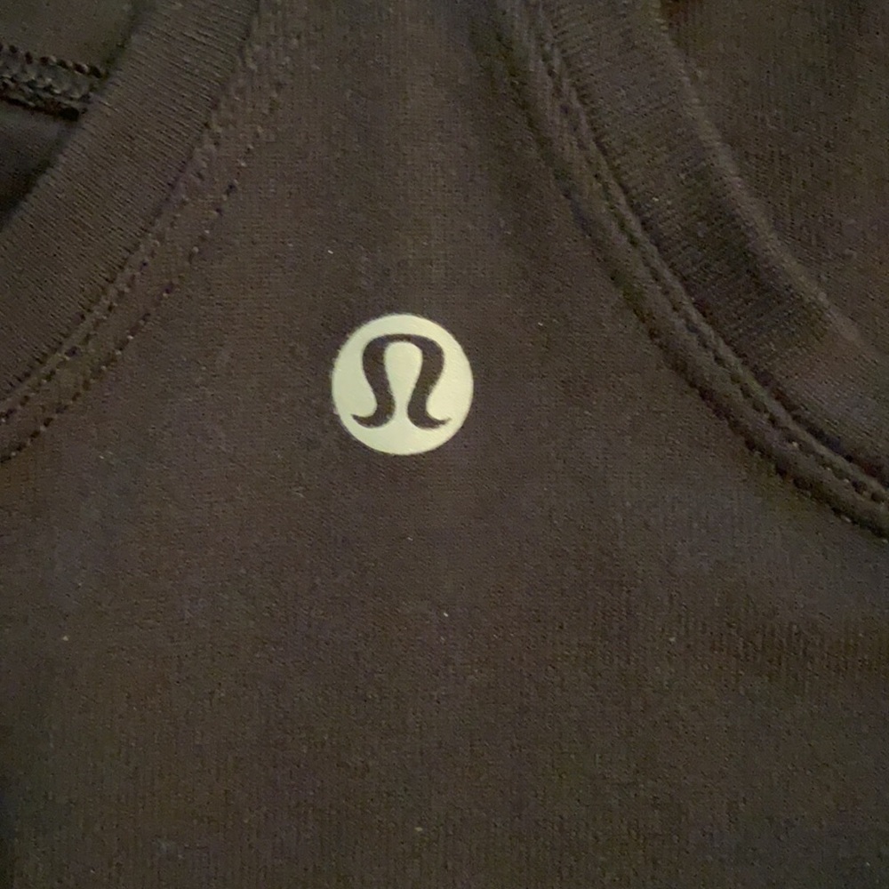 Lululemon - Picture 5 of 8